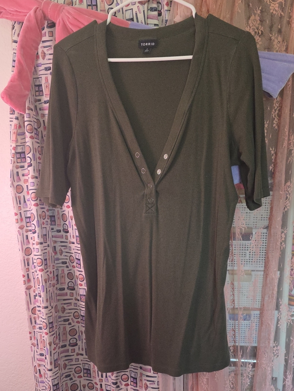 Lot Of 2 Size 2 torrid Henley Snap-Front Short Sleeve Tee